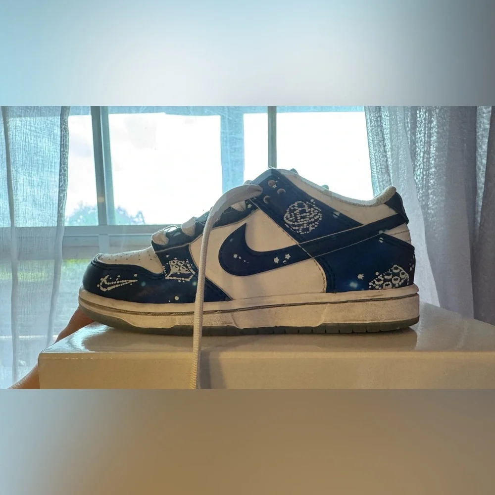 Kids Lego Nike Dunks Blue and White Low-Top Sneakers with Star Detail